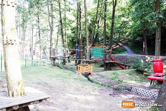 Zdjęcie w galerii na portalu naszwodzislaw.com: Mieszkańcy Wodzisławia wreszcie się doczekali. Dzisiaj uroczyście otwarto Rodzinny Park Rozrywki wiadomości z regionu