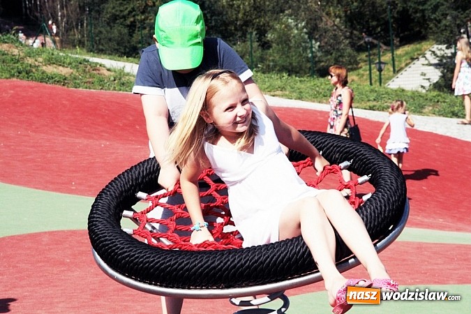 Zdjęcie w galerii na portalu naszwodzislaw.com: Mieszkańcy Wodzisławia wreszcie się doczekali. Dzisiaj uroczyście otwarto Rodzinny Park Rozrywki wiadomości z regionu