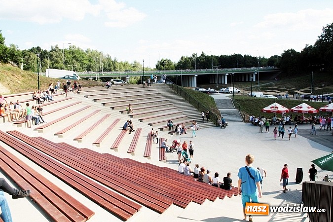 Zdjęcie w galerii na portalu naszwodzislaw.com: Mieszkańcy Wodzisławia wreszcie się doczekali. Dzisiaj uroczyście otwarto Rodzinny Park Rozrywki wiadomości z regionu