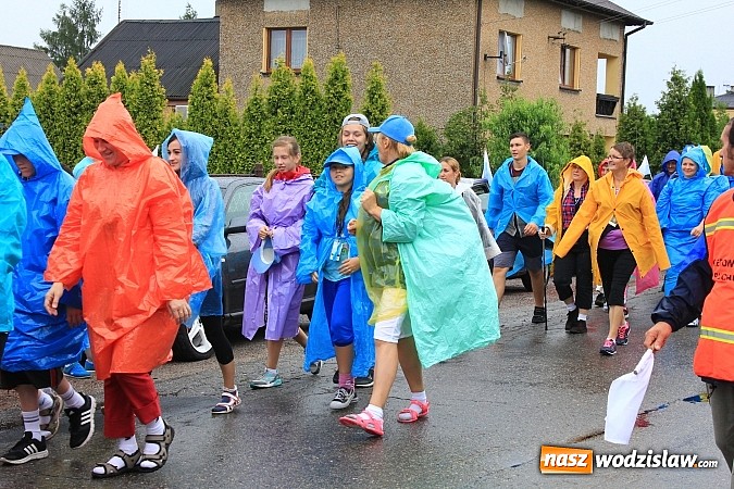 Zdjęcie w galerii na portalu naszwodzislaw.com: Pielgrzymi z Lubomi już w drodze na Jasną Górę wiadomości z regionu