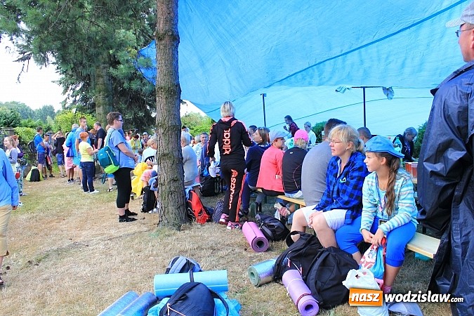 Zdjęcie w galerii na portalu naszwodzislaw.com: Pielgrzymi z Lubomi już w drodze na Jasną Górę wiadomości z regionu