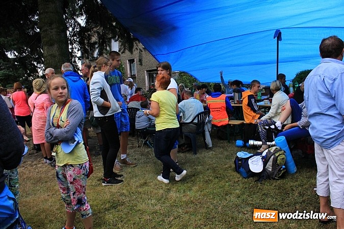 Zdjęcie w galerii na portalu naszwodzislaw.com: Pielgrzymi z Lubomi już w drodze na Jasną Górę wiadomości z regionu