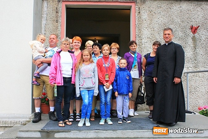 Zdjęcie w galerii na portalu naszwodzislaw.com: Pielgrzymi z Lubomi już w drodze na Jasną Górę wiadomości z regionu