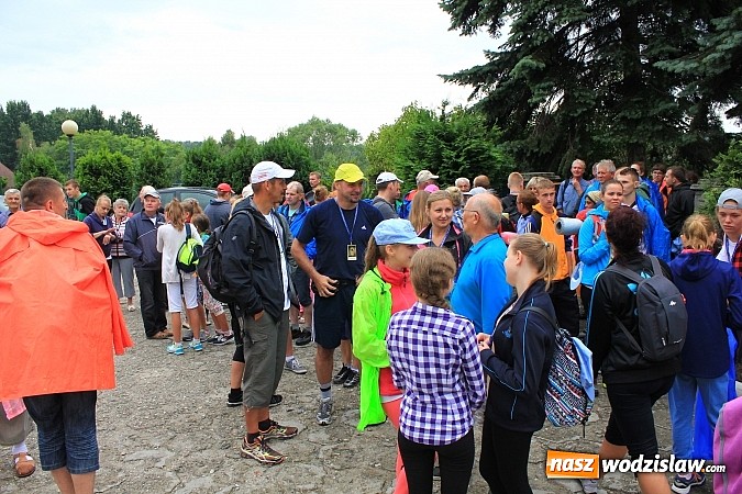 Zdjęcie w galerii na portalu naszwodzislaw.com: Pielgrzymi z Lubomi już w drodze na Jasną Górę wiadomości z regionu