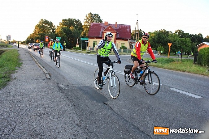 Zdjęcie w galerii na portalu naszwodzislaw.com: Rowerem z Lubomi na Jasną Górę wiadomości z regionu