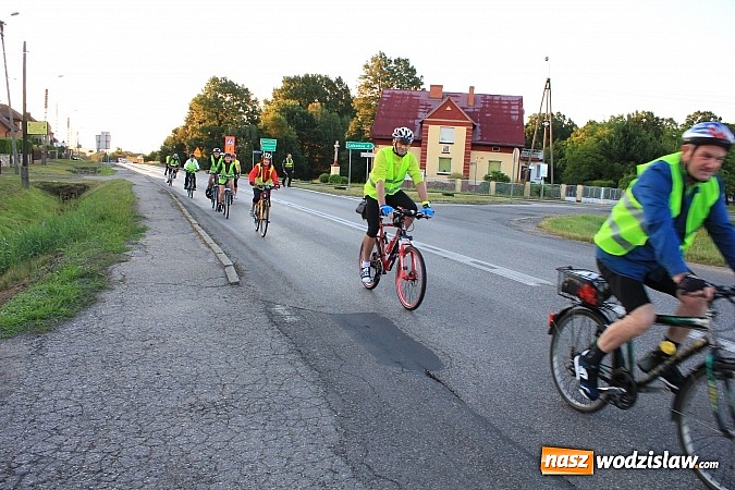 Zdjęcie w galerii na portalu naszwodzislaw.com: Rowerem z Lubomi na Jasną Górę wiadomości z regionu