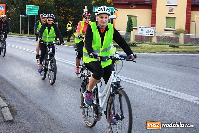 Zdjęcie w galerii na portalu naszwodzislaw.com: Rowerem z Lubomi na Jasną Górę wiadomości z regionu