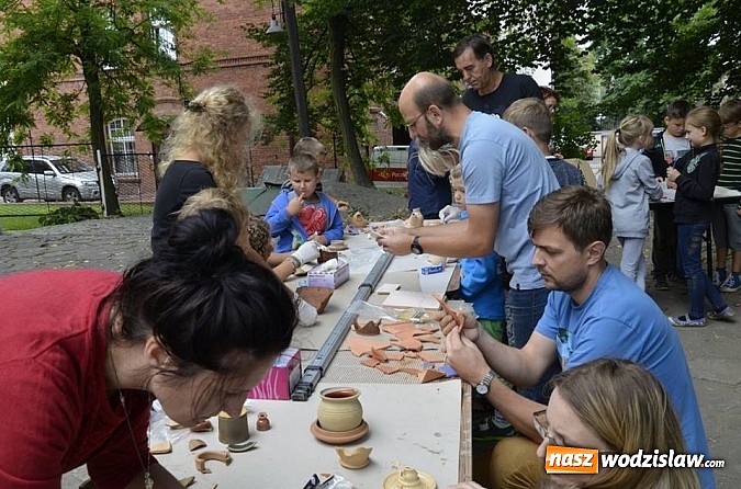 Zdjęcie w galerii na portalu naszwodzislaw.com: Warsztaty archeologiczne w wodzisławskim Muzeum wiadomości z regionu