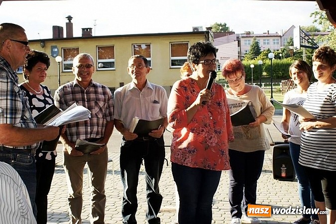 Zdjęcie w galerii na portalu naszwodzislaw.com: Gogołowscy emeryci i członkowie zespołu Adagio na wspólnym grillu wiadomości z regionu