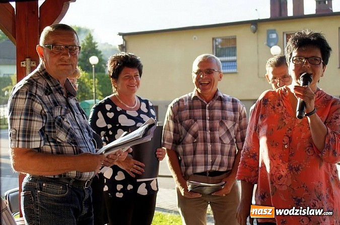 Zdjęcie w galerii na portalu naszwodzislaw.com: Gogołowscy emeryci i członkowie zespołu Adagio na wspólnym grillu wiadomości z regionu