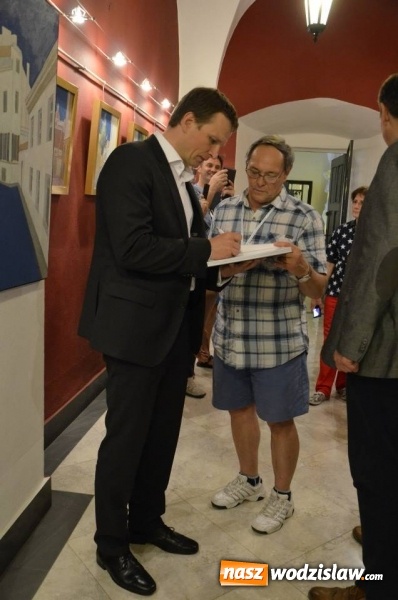 Zdjęcie w galerii na portalu naszwodzislaw.com: Wernisaż wystawy obrazów doktora R. Bluja już za nami wiadomości z regionu