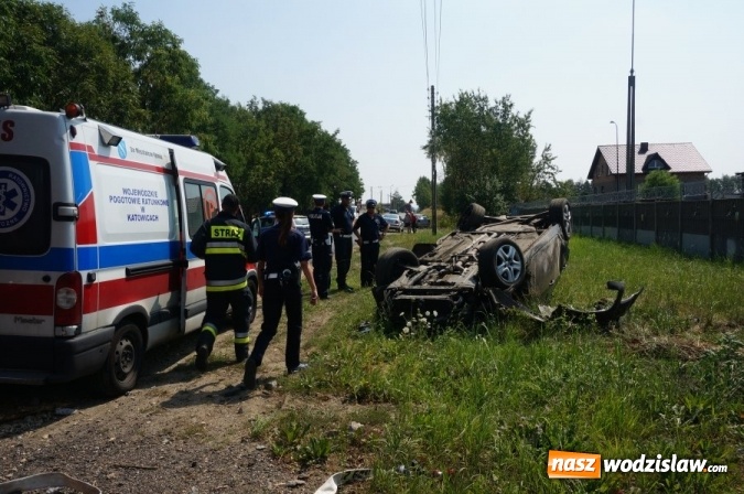 Zdjęcie w galerii na portalu naszwodzislaw.com: Wypadek nieoznakowanego radiowozu policyjnego wiadomości z regionu