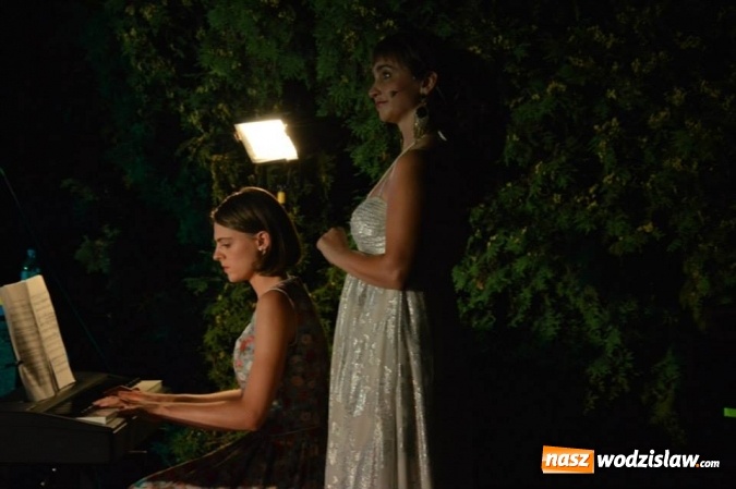 Zdjęcie w galerii na portalu naszwodzislaw.com: Radlin:Operetka przy fontannie zabrzmiała po raz trzeci  wiadomości z regionu