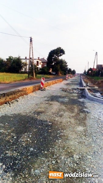 Zdjęcie w galerii na portalu naszwodzislaw.com: Przebudowa ul. 1 Maja w Skrzyszowie na półmetku  wiadomości z regionu
