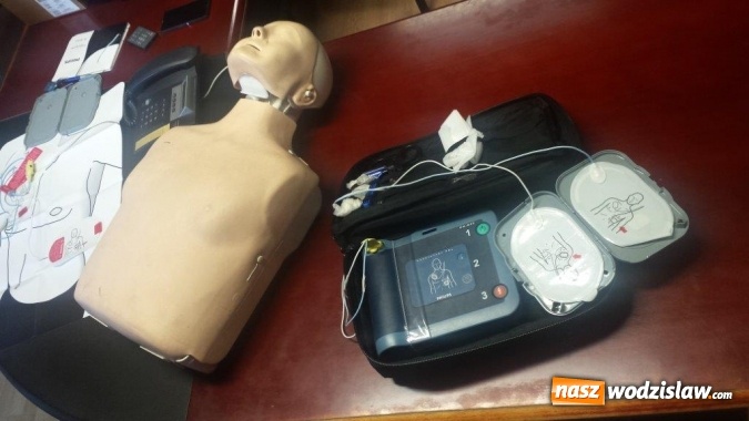 Zdjęcie w galerii na portalu naszwodzislaw.com: Wodzisławskie starostwo kupiło dwa defibrylatory  wiadomości z regionu