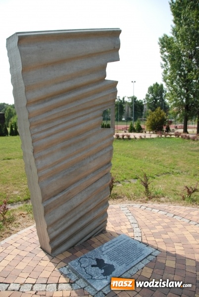 Zdjęcie w galerii na portalu naszwodzislaw.com: Ścieżka Powstań Śląskich walczy o zwycięstwo w prestiżowym konkursie wiadomości z regionu