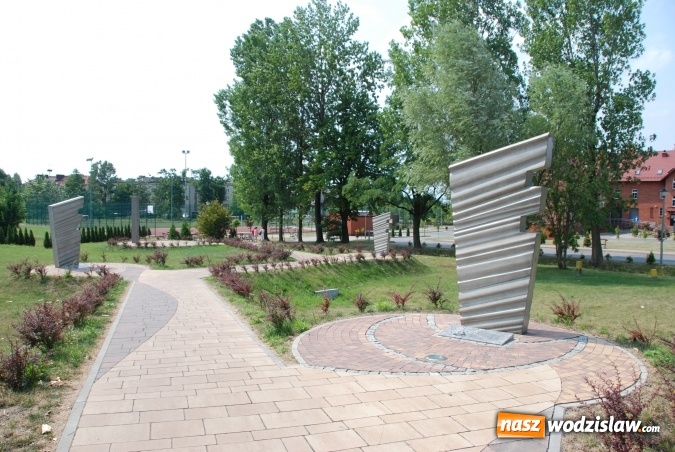 Zdjęcie w galerii na portalu naszwodzislaw.com: Ścieżka Powstań Śląskich walczy o zwycięstwo w prestiżowym konkursie wiadomości z regionu