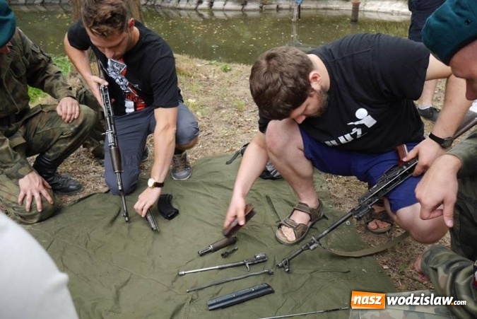 Zdjęcie w galerii na portalu naszwodzislaw.com: Oddali 10 strzał&oacute;w ku chwale Ojczyzny wiadomości z regionu