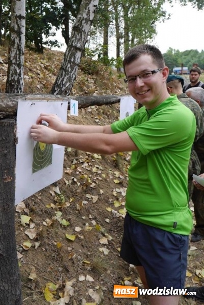 Zdjęcie w galerii na portalu naszwodzislaw.com: Oddali 10 strzał&oacute;w ku chwale Ojczyzny wiadomości z regionu