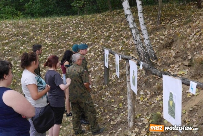 Zdjęcie w galerii na portalu naszwodzislaw.com: Oddali 10 strzał&oacute;w ku chwale Ojczyzny wiadomości z regionu
