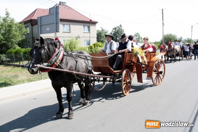Zdjęcie w galerii na portalu naszwodzislaw.com: Potężny korowód dożynkowy w Gołkowicach! wiadomości z regionu