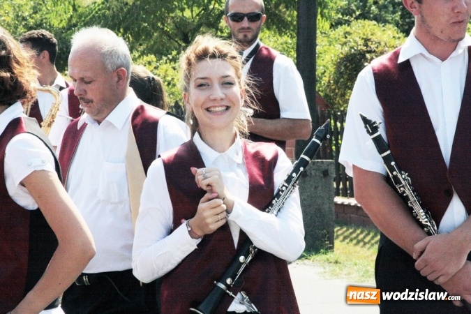 Zdjęcie w galerii na portalu naszwodzislaw.com: Potężny korowód dożynkowy w Gołkowicach! wiadomości z regionu