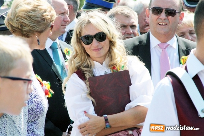 Zdjęcie w galerii na portalu naszwodzislaw.com: Potężny korowód dożynkowy w Gołkowicach! wiadomości z regionu