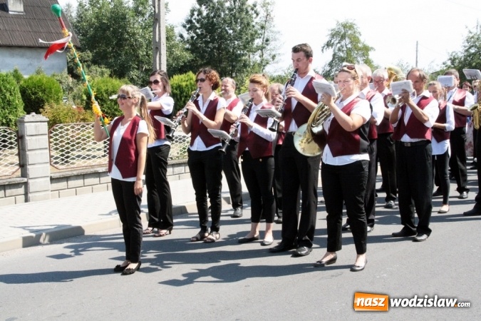 Zdjęcie w galerii na portalu naszwodzislaw.com: Potężny korowód dożynkowy w Gołkowicach! wiadomości z regionu