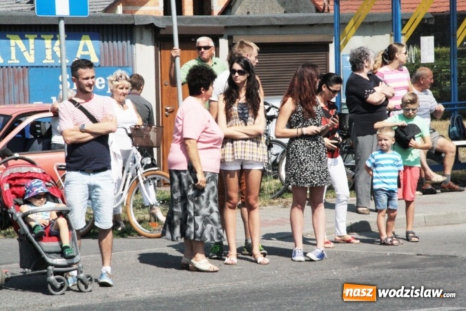 Zdjęcie w galerii na portalu naszwodzislaw.com: Potężny korowód dożynkowy w Gołkowicach! wiadomości z regionu