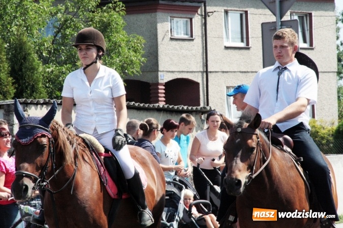 Zdjęcie w galerii na portalu naszwodzislaw.com: Potężny korowód dożynkowy w Gołkowicach! wiadomości z regionu