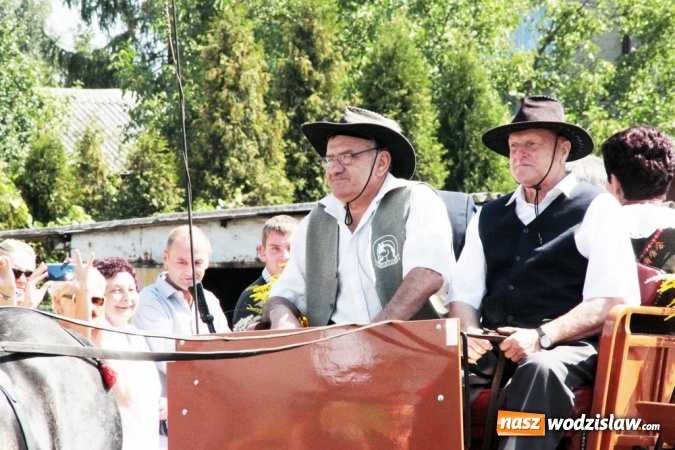 Zdjęcie w galerii na portalu naszwodzislaw.com: Potężny korowód dożynkowy w Gołkowicach! wiadomości z regionu