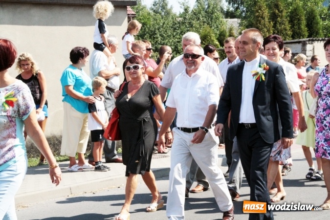 Zdjęcie w galerii na portalu naszwodzislaw.com: Potężny korowód dożynkowy w Gołkowicach! wiadomości z regionu