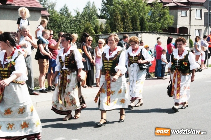 Zdjęcie w galerii na portalu naszwodzislaw.com: Potężny korowód dożynkowy w Gołkowicach! wiadomości z regionu