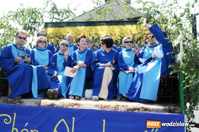Zdjęcie w galerii na portalu naszwodzislaw.com: Potężny korowód dożynkowy w Gołkowicach! wiadomości z regionu