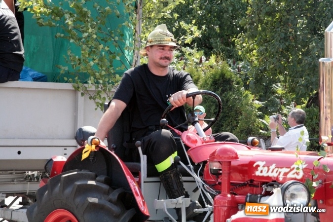 Zdjęcie w galerii na portalu naszwodzislaw.com: Potężny korowód dożynkowy w Gołkowicach! wiadomości z regionu