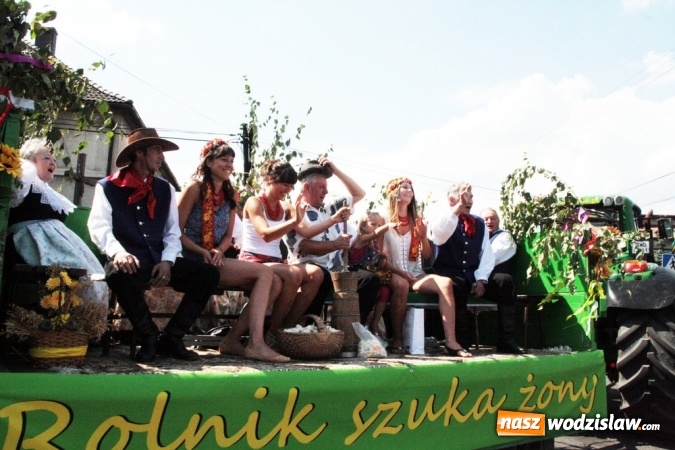 Zdjęcie w galerii na portalu naszwodzislaw.com: Potężny korowód dożynkowy w Gołkowicach! wiadomości z regionu