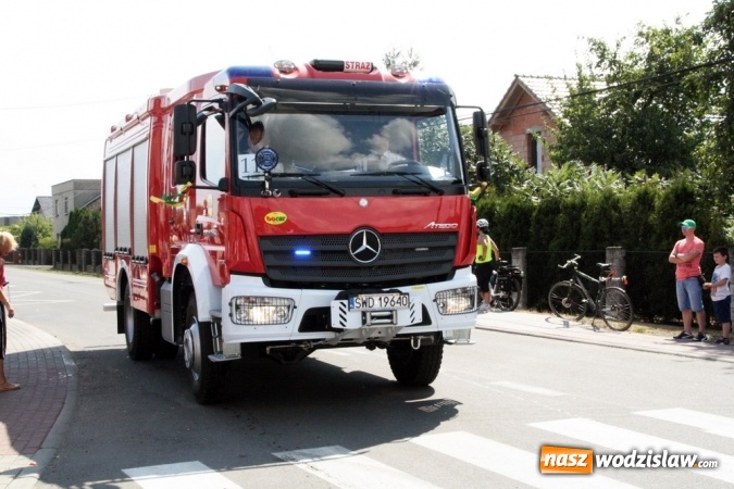 Zdjęcie w galerii na portalu naszwodzislaw.com: Potężny korowód dożynkowy w Gołkowicach! wiadomości z regionu