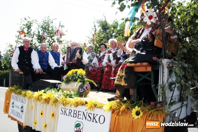 Zdjęcie w galerii na portalu naszwodzislaw.com: Potężny korowód dożynkowy w Gołkowicach! wiadomości z regionu