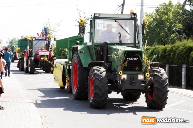 Zdjęcie w galerii na portalu naszwodzislaw.com: Potężny korowód dożynkowy w Gołkowicach! wiadomości z regionu