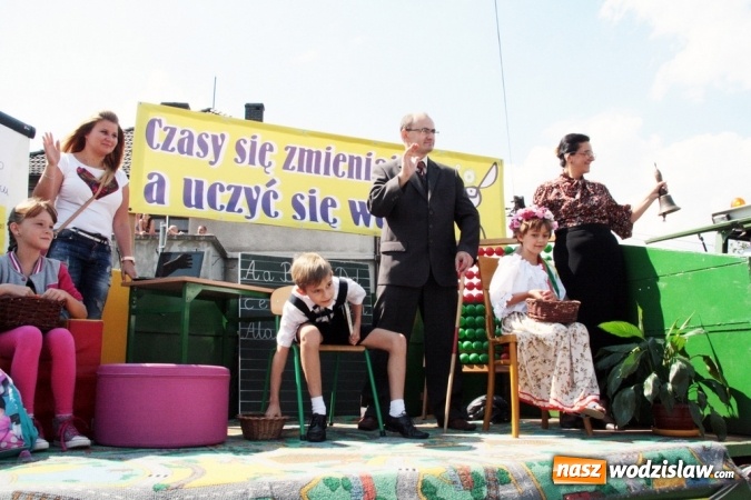 Zdjęcie w galerii na portalu naszwodzislaw.com: Potężny korowód dożynkowy w Gołkowicach! wiadomości z regionu