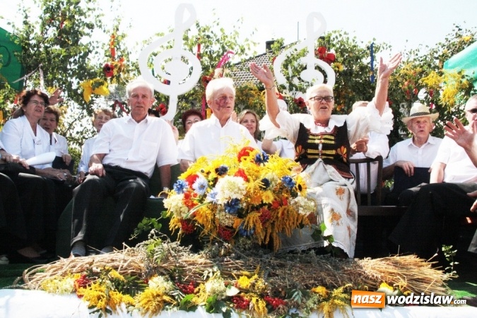 Zdjęcie w galerii na portalu naszwodzislaw.com: Potężny korowód dożynkowy w Gołkowicach! wiadomości z regionu