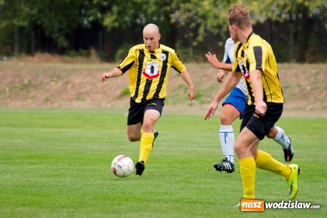 Zdjęcie w galerii na portalu naszwodzislaw.com: Klasa okręgowa: Ogromne szczęście Rydułtów. Naprzód zrobił mały krok naprzód wiadomości z regionu