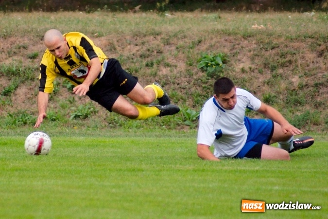 Zdjęcie w galerii na portalu naszwodzislaw.com: Klasa okręgowa: Ogromne szczęście Rydułtów. Naprzód zrobił mały krok naprzód wiadomości z regionu