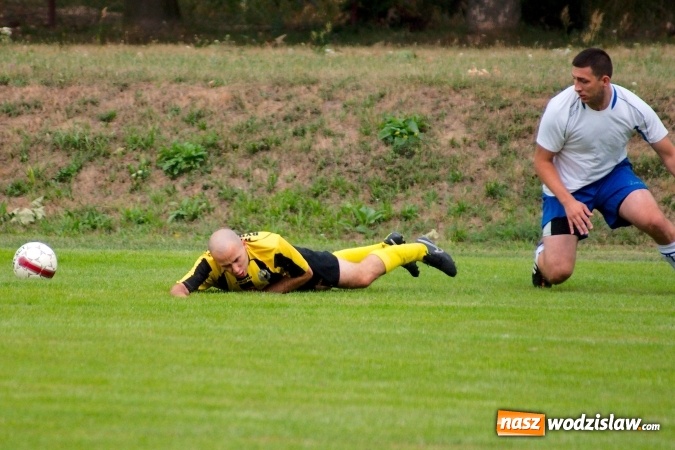Zdjęcie w galerii na portalu naszwodzislaw.com: Klasa okręgowa: Ogromne szczęście Rydułtów. Naprzód zrobił mały krok naprzód wiadomości z regionu
