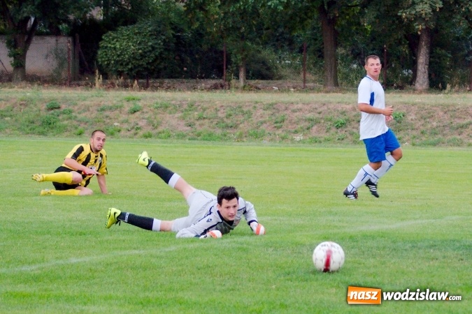 Zdjęcie w galerii na portalu naszwodzislaw.com: Klasa okręgowa: Ogromne szczęście Rydułtów. Naprzód zrobił mały krok naprzód wiadomości z regionu