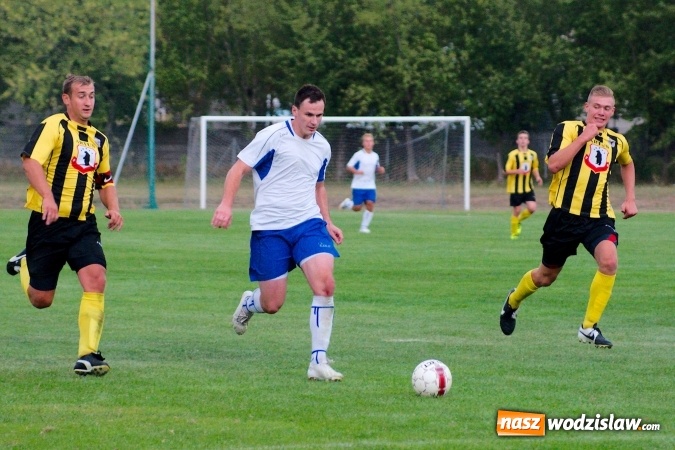 Zdjęcie w galerii na portalu naszwodzislaw.com: Klasa okręgowa: Ogromne szczęście Rydułtów. Naprzód zrobił mały krok naprzód wiadomości z regionu