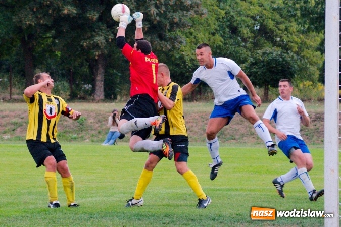 Zdjęcie w galerii na portalu naszwodzislaw.com: Klasa okręgowa: Ogromne szczęście Rydułtów. Naprzód zrobił mały krok naprzód wiadomości z regionu