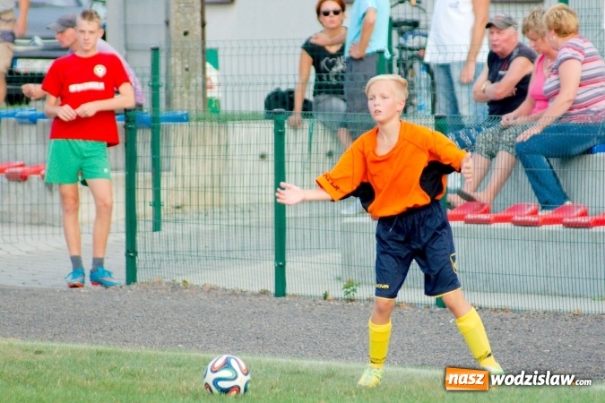 Zdjęcie w galerii na portalu naszwodzislaw.com: Młodziki Rogowa na tarczy w Tworkowie wiadomości z regionu