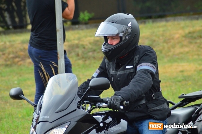 Zdjęcie w galerii na portalu naszwodzislaw.com: Parada motocyklowa przejechała ulicami miasta wiadomości z regionu