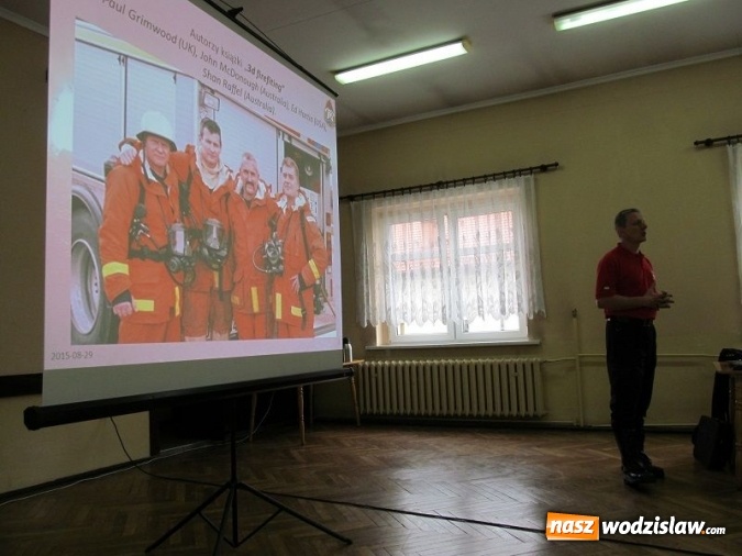 Zdjęcie w galerii na portalu naszwodzislaw.com: Strażacy ochotnicy z naszego regionu uczestniczyli w szkoleniu, które zostało poświęcone tematyce pożarów wewnętrznych wiadomości z regionu